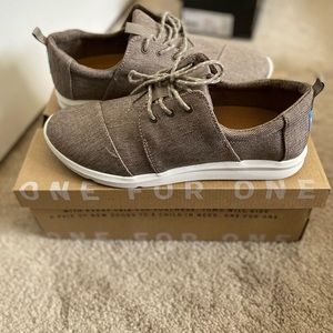 TOMS Canvas shoes